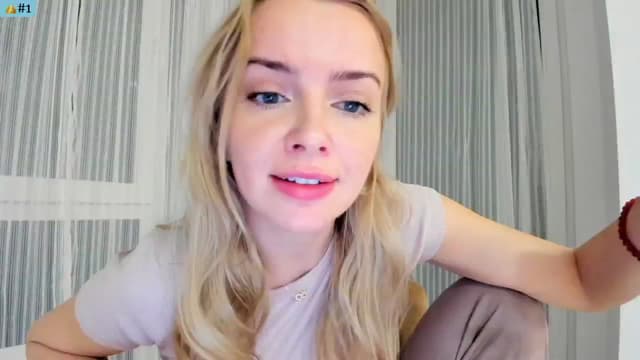 Gallery image thumbnail from Angie's myfreecams stream on, 12/22/2024, 06:14 image 5 of 20
