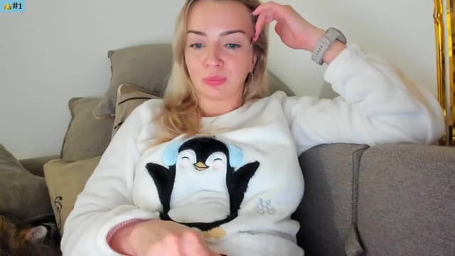Gallery image thumbnail from Angie's myfreecams stream on, 12/31/2024, 06:46 image 19 of 20