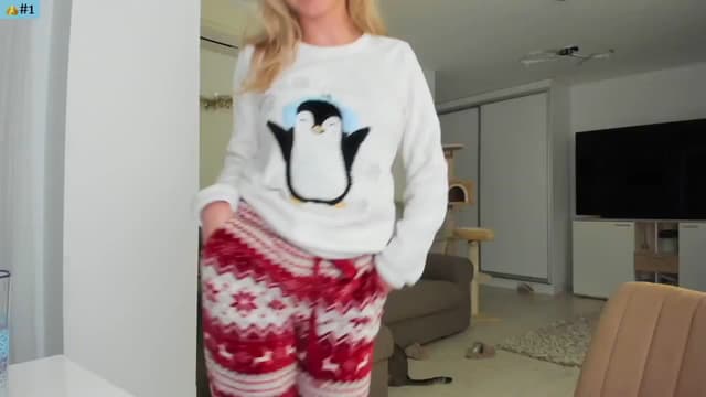 Gallery image thumbnail from Angie's myfreecams stream on, 12/31/2024, 06:46 image 13 of 20