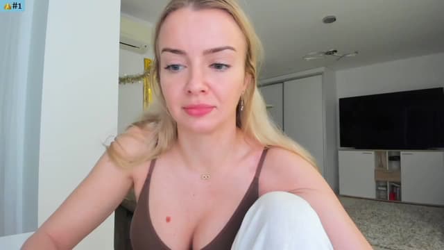 Gallery image thumbnail from Angie's myfreecams stream on, 12/31/2024, 06:46 image 1 of 20