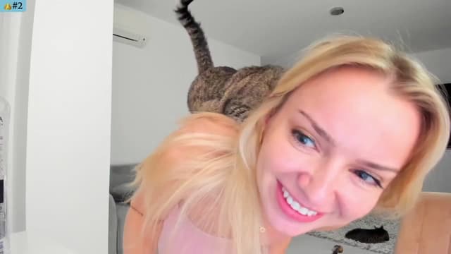 Gallery image thumbnail from Angie's myfreecams stream on, 03/27/2025, 04:50 image 18 of 20