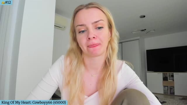 Gallery image thumbnail from Angie's myfreecams stream on, 04/06/2025, 03:43 image 2 of 20