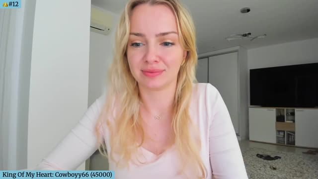 Gallery image thumbnail from Angie's myfreecams stream on, 04/06/2025, 03:43 image 13 of 20