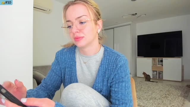 Gallery image thumbnail from Angie's myfreecams stream on, 04/07/2025, 04:01 image 18 of 20