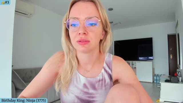 Gallery image thumbnail from Angie's myfreecams stream on, 06/07/2025, 05:11 image 10 of 20