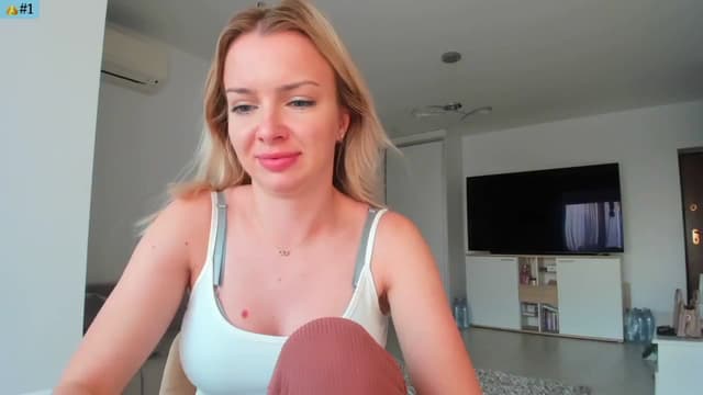 Gallery image thumbnail from Angie's myfreecams stream on, 06/13/2025, 05:23 image 1 of 20