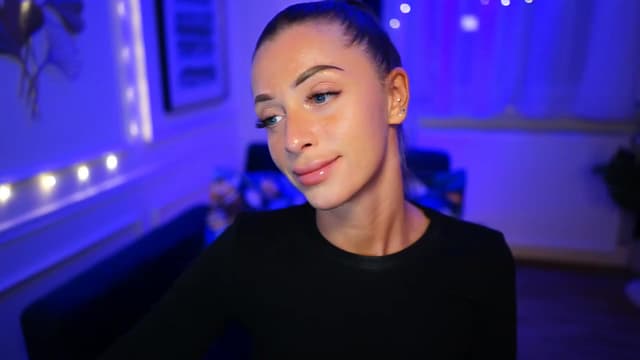 Gallery image thumbnail from Ann_w's myfreecams stream on, 01/15/2023, 18:54 image 14 of 20