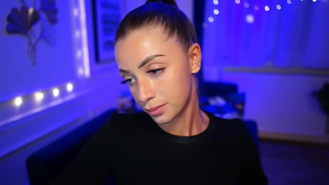 Gallery image thumbnail from Ann_w's myfreecams stream on, 01/15/2023, 18:54 image 12 of 20