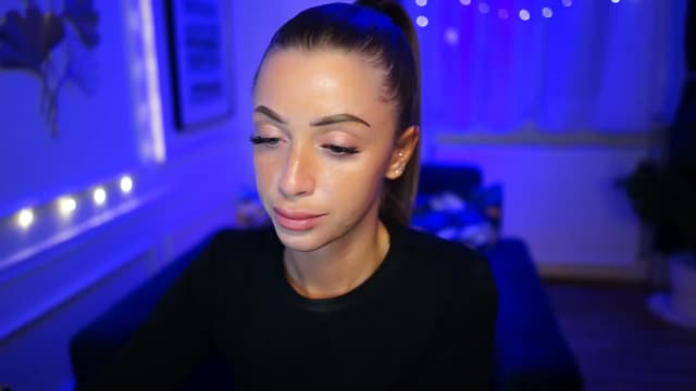 Gallery image thumbnail from Ann_w's myfreecams stream on, 01/15/2023, 20:07 image 10 of 20