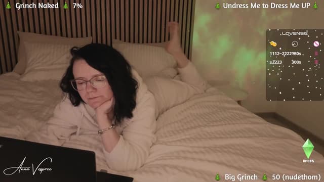 Gallery image thumbnail from AnnaV's myfreecams stream on, 12/15/2024, 21:59 image 15 of 20