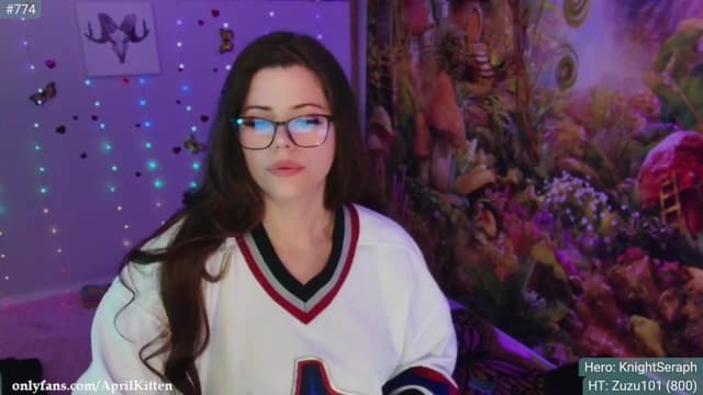 Gallery image thumbnail from April's myfreecams stream on, 03/24/2024, 05:30 image 8 of 20