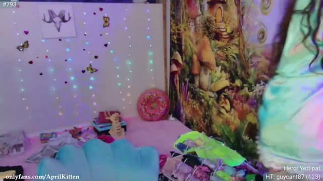 Gallery image thumbnail from April's myfreecams stream on, 03/27/2024, 03:56 image 3 of 20