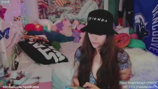 Gallery image thumbnail from April's myfreecams stream on, 04/21/2024, 08:11 image 4 of 20