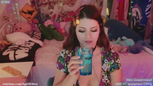 Gallery image thumbnail from April's myfreecams stream on, 05/23/2024, 04:31 image 11 of 20
