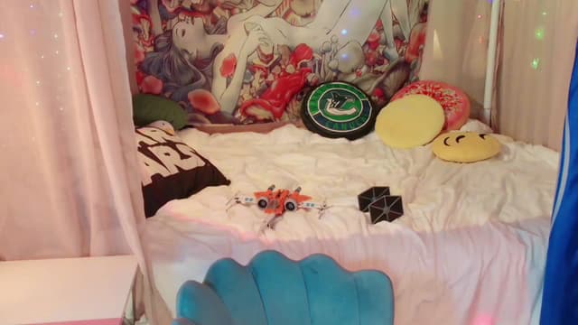 Gallery image thumbnail from April's myfreecams stream on, 08/09/2024, 04:52 image 19 of 20