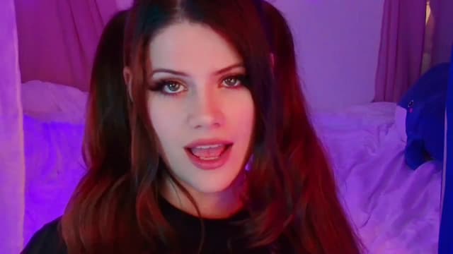 Gallery image thumbnail from April's myfreecams stream on, 10/01/2024, 04:16 image 2 of 20
