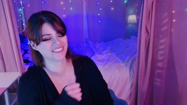 Gallery image thumbnail from April's myfreecams stream on, 11/12/2024, 07:41 image 20 of 20