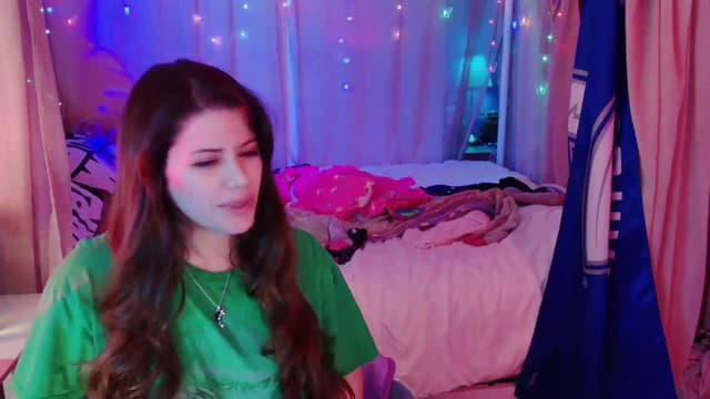 Gallery image thumbnail from April's myfreecams stream on, 01/05/2025, 08:33 image 17 of 20