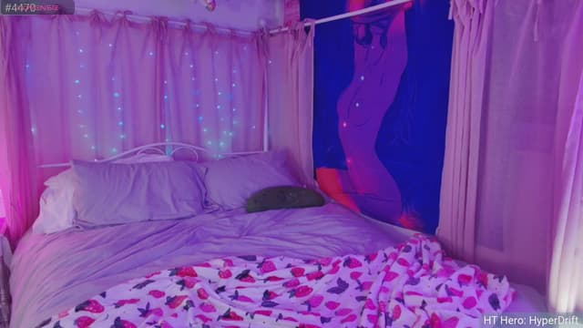 Gallery image thumbnail from April's myfreecams stream on, 06/17/2025, 07:05 image 12 of 20