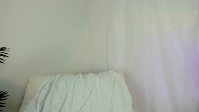 Gallery image thumbnail from AriaO's myfreecams stream on, 03/29/2023, 02:54 image 6 of 20