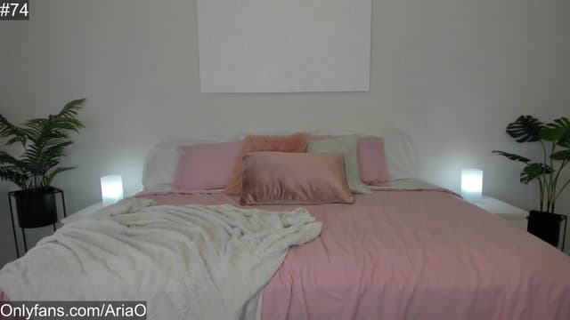 Gallery image thumbnail from AriaO's myfreecams stream on, 06/03/2023, 24:32 image 5 of 20