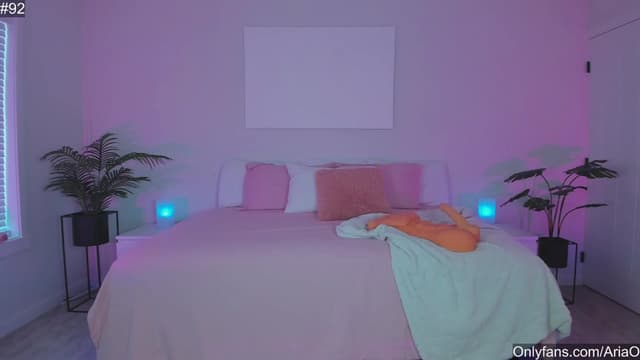 Gallery image thumbnail from AriaO's myfreecams stream on, 07/01/2023, 04:59 image 3 of 20
