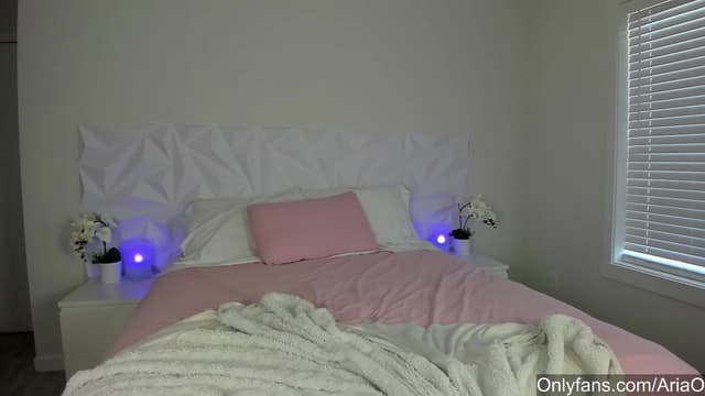 Gallery image thumbnail from AriaO's myfreecams stream on, 08/14/2023, 01:41 image 12 of 20