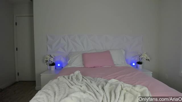 Gallery image thumbnail from AriaO's myfreecams stream on, 08/14/2023, 02:45 image 8 of 20