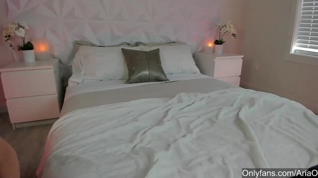 Gallery image thumbnail from AriaO's myfreecams stream on, 08/20/2023, 24:43 image 1 of 20