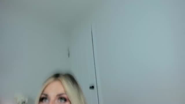 Gallery image thumbnail from AriaO's myfreecams stream on, 09/17/2023, 02:12 image 2 of 20