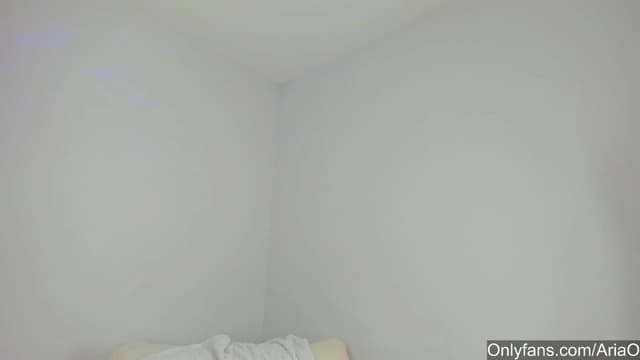 Gallery image thumbnail from AriaO's myfreecams stream on, 10/04/2023, 01:26 image 14 of 20