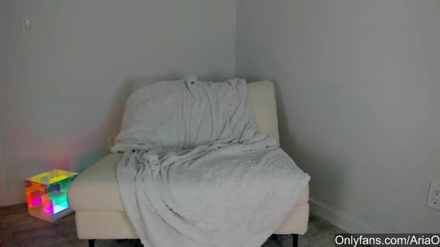 Gallery image thumbnail from AriaO's myfreecams stream on, 10/04/2023, 02:50 image 6 of 20