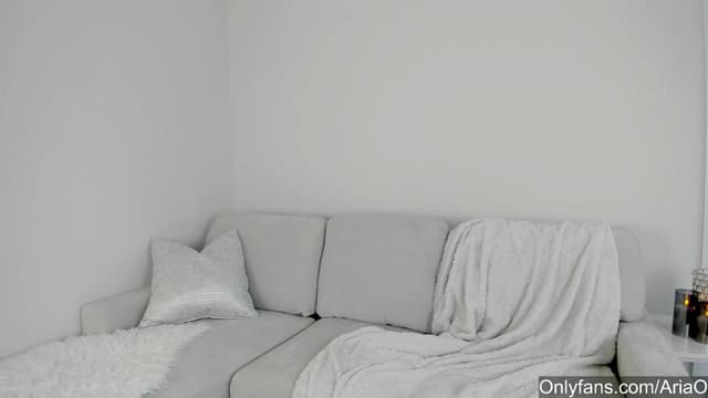 Gallery image thumbnail from AriaO's myfreecams stream on, 10/12/2023, 24:35 image 9 of 20