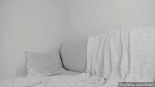 Gallery image thumbnail from AriaO's myfreecams stream on, 10/12/2023, 03:35 image 4 of 20