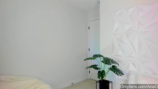 Gallery image thumbnail from AriaO's myfreecams stream on, 11/05/2023, 01:31 image 11 of 20