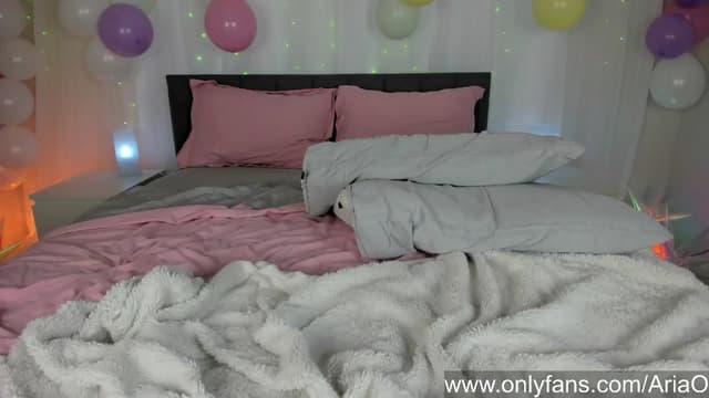 Gallery image thumbnail from AriaO's myfreecams stream on, 06/16/2024, 01:58 image 19 of 20