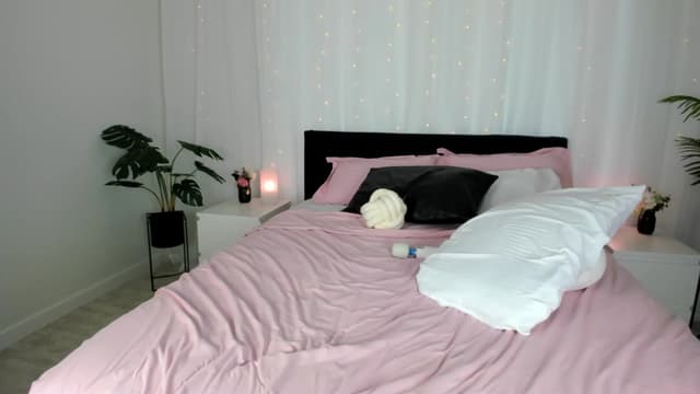 Gallery image thumbnail from AriaO's myfreecams stream on, 07/24/2024, 03:00 image 12 of 20