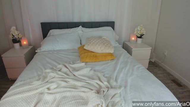 Gallery image thumbnail from AriaO's myfreecams stream on, 09/29/2024, 02:58 image 12 of 20
