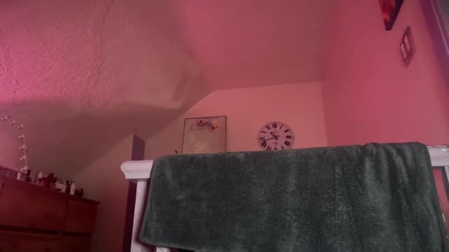 Gallery image thumbnail from Becka's myfreecams stream on, 04/12/2024, 11:13 image 2 of 20