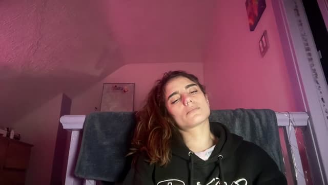 Gallery image thumbnail from Becka's myfreecams stream on, 04/12/2024, 11:13 image 8 of 20