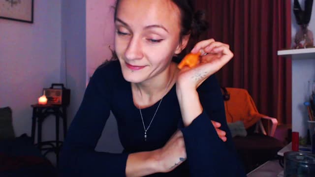 Gallery image thumbnail from Beth_'s myfreecams stream on, 11/29/2022, 24:33 image 10 of 20