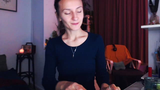 Gallery image thumbnail from Beth_'s myfreecams stream on, 11/29/2022, 24:33 image 17 of 20