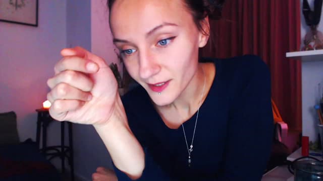 Gallery image thumbnail from Beth_'s myfreecams stream on, 11/29/2022, 24:33 image 3 of 20
