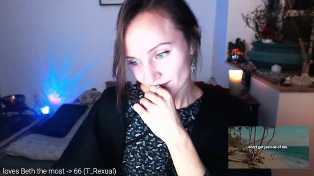 Gallery image thumbnail from Beth_'s myfreecams stream on, 12/23/2022, 01:02 image 13 of 20