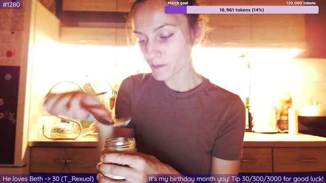 Gallery image thumbnail from Beth_'s myfreecams stream on, 03/11/2023, 24:08 image 18 of 20