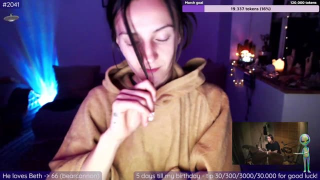 Gallery image thumbnail from Beth_'s myfreecams stream on, 03/20/2023, 24:40 image 18 of 20