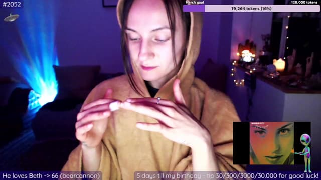 Gallery image thumbnail from Beth_'s myfreecams stream on, 03/20/2023, 24:40 image 12 of 20