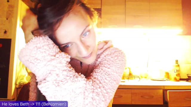 Gallery image thumbnail from Beth_'s myfreecams stream on, 03/29/2023, 23:47 image 4 of 20