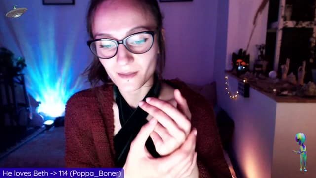 Gallery image thumbnail from Beth_'s myfreecams stream on, 04/18/2023, 24:35 image 10 of 20