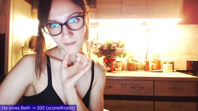 Gallery image thumbnail from Beth_'s myfreecams stream on, 04/25/2023, 24:12 image 13 of 20